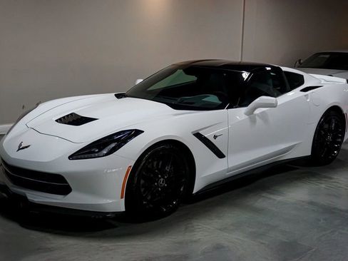 Used 2014 Chevrolet Corvette 2dr Z51 Coupe w/ 3LT Preferred Equipment Group image 5