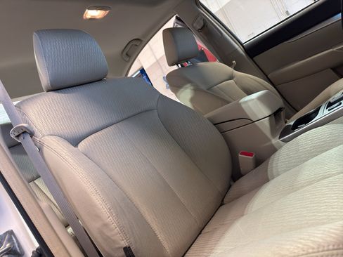 Used 2012 Subaru Legacy 2.5i Premium AWD/4WD image 22