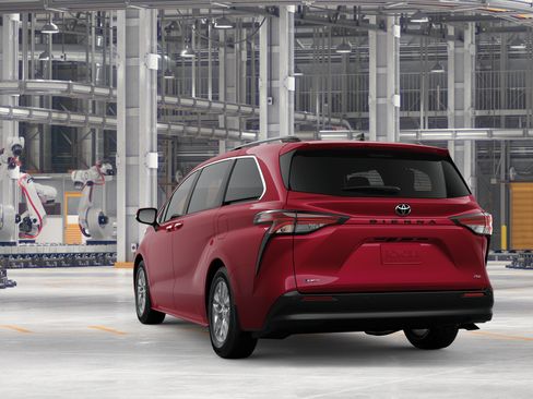 New 2026 Toyota Sienna XLE FWD image 9