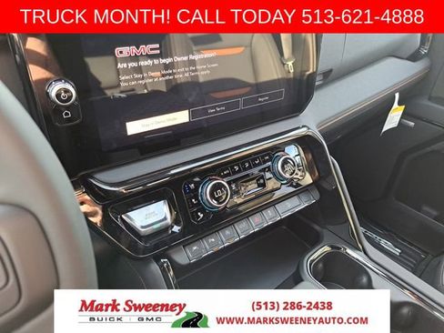 New 2026 GMC Sierra 1500 AT4 w/ Technology Package image 24