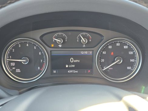 Used 2023 Buick Enclave Essence w/ Experience Buick Package image 36