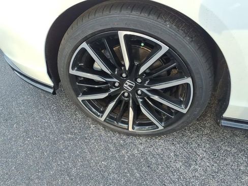 Used 2024 Honda Accord Touring image 4