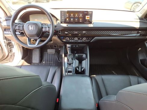 Used 2024 Honda Accord Touring image 8