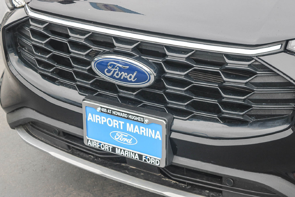 Certified 2025 Ford Escape ST-Line Select AWD/4WD image 14