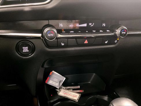 Used 2024 MAZDA CX-30 AWD 2.5 S w/ Premium Package image 26