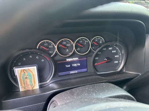 Used 2021 Chevrolet Silverado 1500 LT Trail Boss w/ Bed Protection Package image 10