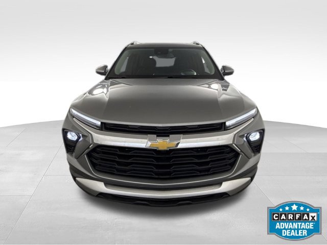 Used 2025 Chevrolet TrailBlazer LT w/ Convenience Package FWD image 2