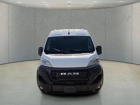Used 2024 RAM ProMaster 2500 w/ Convenience Group FWD image 12