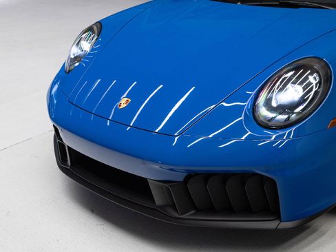 Certified 2025 Porsche 911 Targa 4 GTS image 37