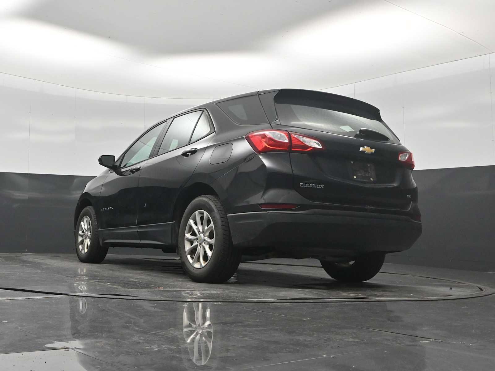 Used 2019 Chevrolet Equinox LS AWD/4WD image 21