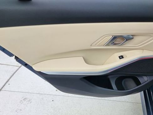 Used 2025 BMW 330i Sedan image 32