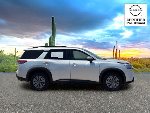 Certified 2025 Nissan Pathfinder SV AWD/4WD image 6
