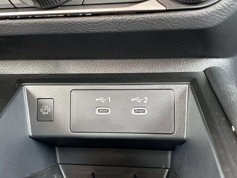 Used 2025 Nissan Kicks SV w/ SV Premium Package image 22