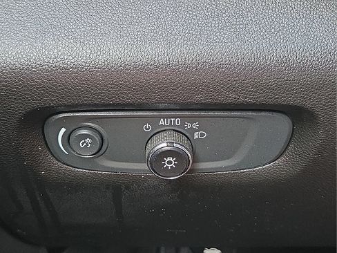 Used 2018 Chevrolet Traverse LS w/ LPO, Black Accent Package FWD image 22