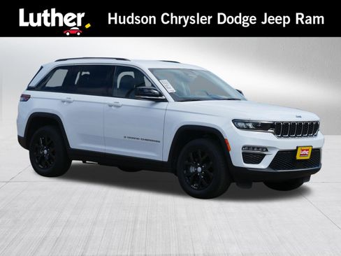 Used 2023 Jeep Grand Cherokee Limited AWD/4WD image 1