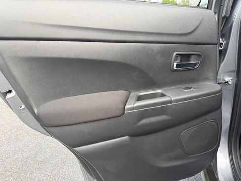 Used 2025 Mitsubishi Outlander Sport AWD image 22