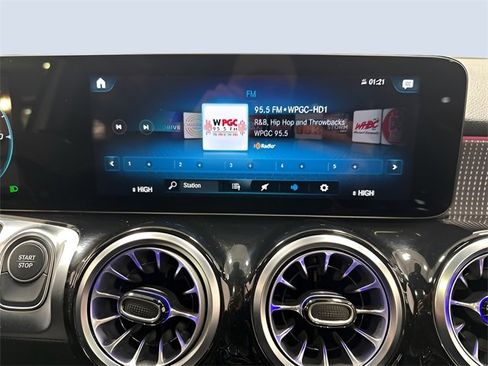 Certified 2023 Mercedes-Benz EQB 300 4MATIC image 19