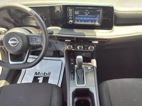 Used 2025 Nissan Kicks S FWD image 24