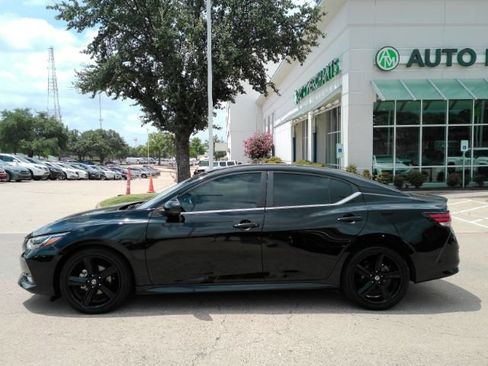 Used 2023 Nissan Sentra SR w/ SR Premium Package FWD image 14