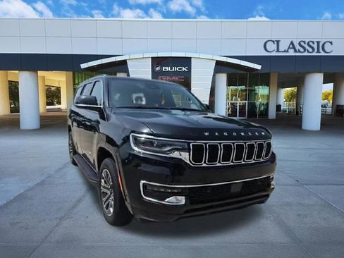 Used 2025 Jeep Wagoneer Series II w/ 8-Passenger Seating Package AWD/4WD image 2
