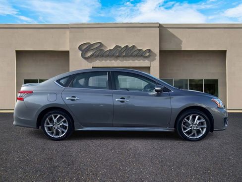 Used 2015 Nissan Sentra SR w/ SR Premium Package image 2