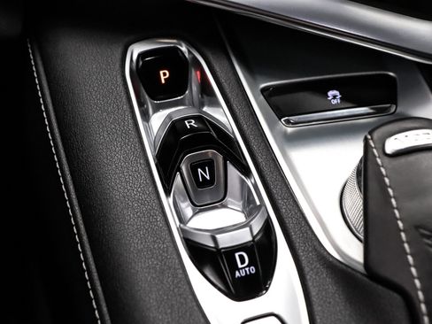 Used 2023 Chevrolet Corvette Stingray Coupe w/ Z51 Performance Package image 32