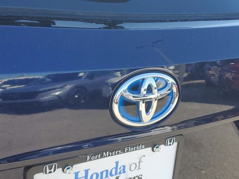 Used 2021 Toyota Highlander XLE image 13