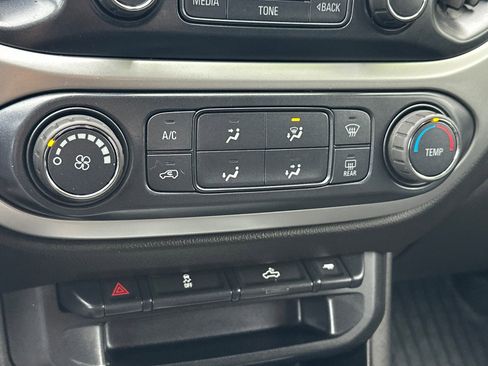 Used 2017 Chevrolet Colorado LT w/ LT Convenience Package image 19