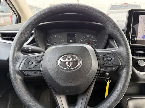 Used 2023 Toyota Corolla LE w/ Carpet Mat Package (TMS) FWD image 12