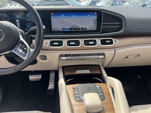 Used 2023 Mercedes-Benz GLS 450 4MATIC w/ AMG Line Exterior image 31