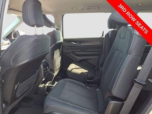 Used 2023 Jeep Grand Cherokee L Laredo AWD/4WD image 14