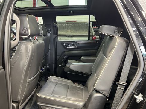 Used 2024 Chevrolet Tahoe Premier w/ Premium Package image 36