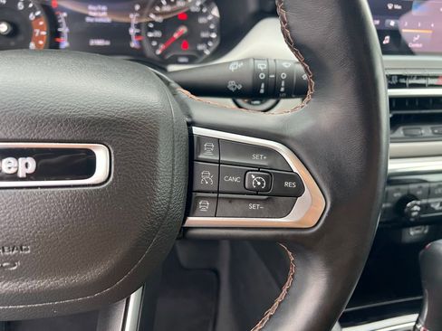 Used 2022 Jeep Compass Limited image 37