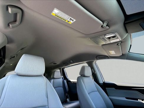 Used 2024 Honda Odyssey EX image 14