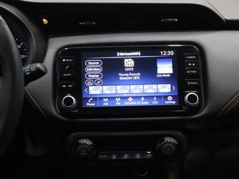 Used 2022 Nissan Kicks SR image 29