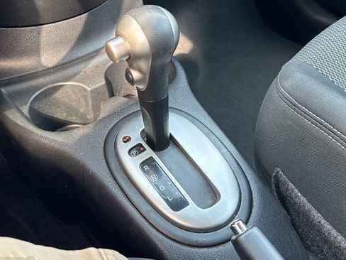 Used 2016 Nissan Versa SV FWD image 14