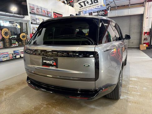 Used 2023 Land Rover Range Rover SE AWD/4WD image 6