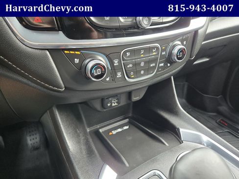 Used 2023 Chevrolet Traverse Premier AWD/4WD image 11