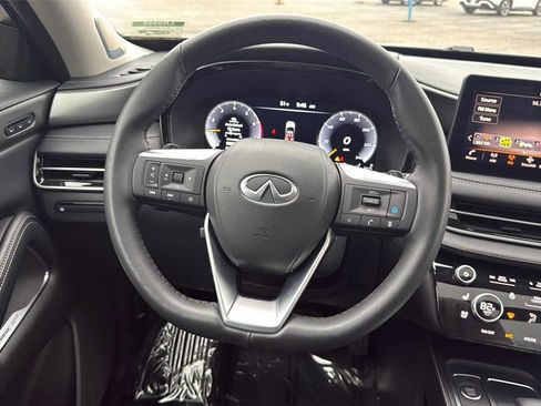 Certified 2025 INFINITI QX60 Luxe image 16