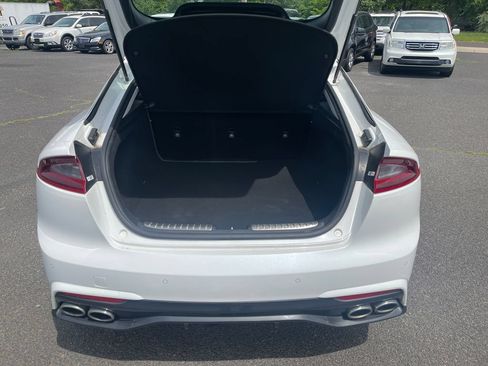 Used 2018 Kia Stinger RWD image 13