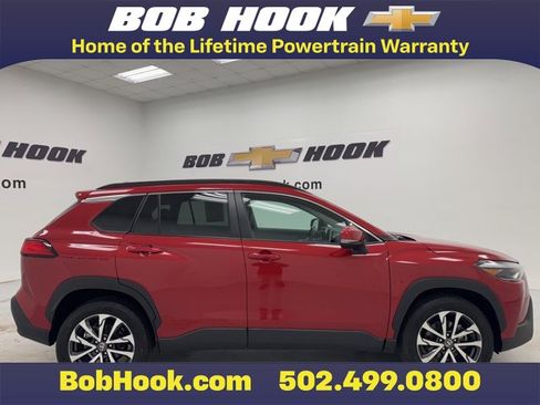 Used 2024 Toyota Corolla Cross XLE image 4