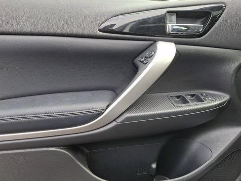 Used 2024 Mitsubishi Eclipse Cross SE image 12