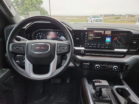 Used 2022 GMC Sierra 1500 SLT w/ SLT Premium Plus Package image 6