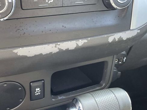 Used 2017 Nissan Frontier S image 28