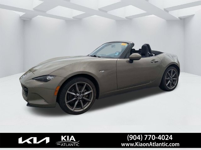 Used 2023 MAZDA MX-5 Miata Grand Touring RWD image 12
