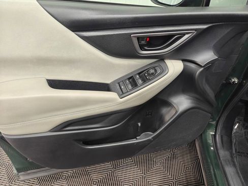 Used 2023 Subaru Forester AWD/4WD image 38