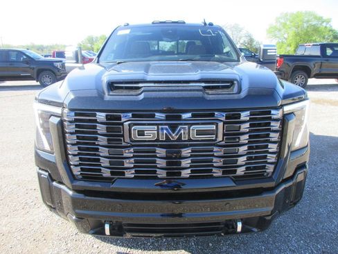 New 2026 GMC Sierra 3500 Denali Ultimate image 11