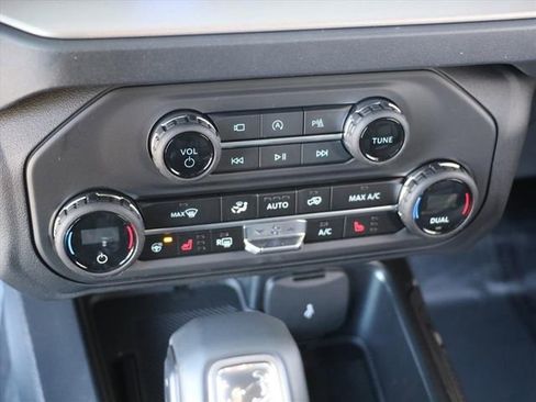 New 2025 Ford Bronco Outer Banks image 24