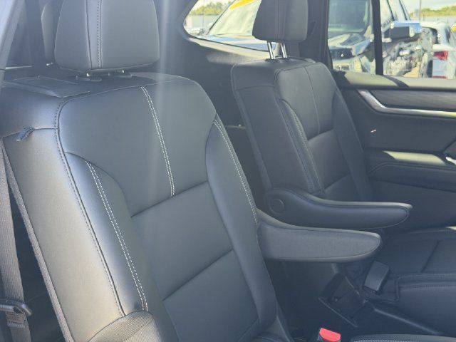 Used 2026 GMC Acadia Elevation w/ Elevation Premium Package FWD image 22