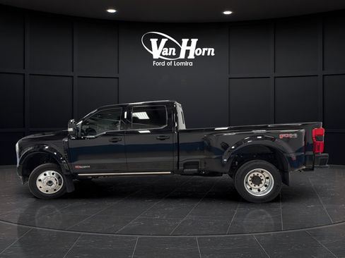 Used 2025 Ford F450 Platinum w/ FX4 Off-Road Package AWD/4WD image 4